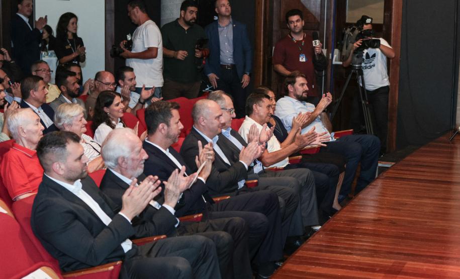 Troféu Gil Rocha será entregue ao campeão paranaense em transmissão da Paraná Turismo