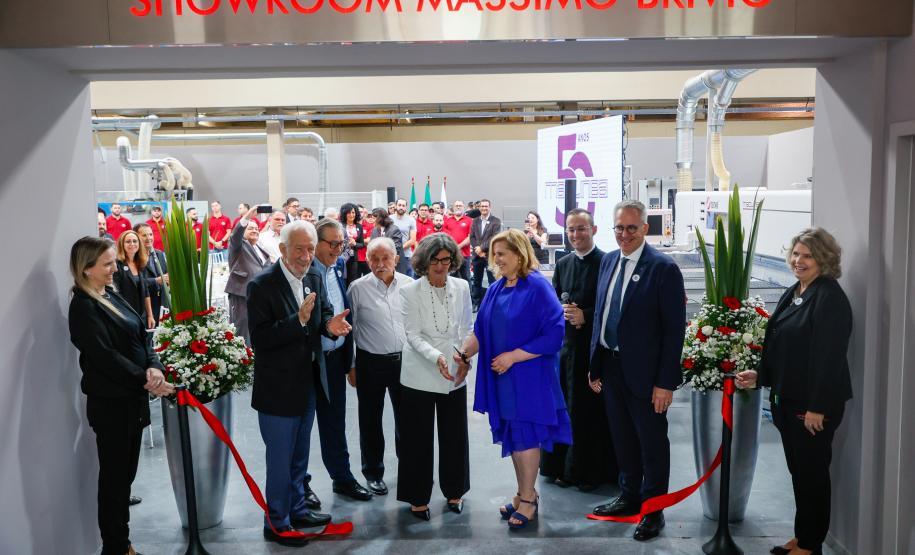 Piana participa do aniversário da Maclinea, que vai ampliar investimentos em Curitiba