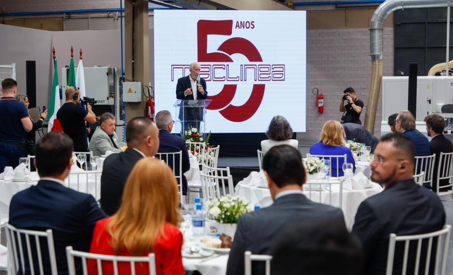 Piana participa do aniversário da Maclinea, que vai ampliar investimentos em Curitiba