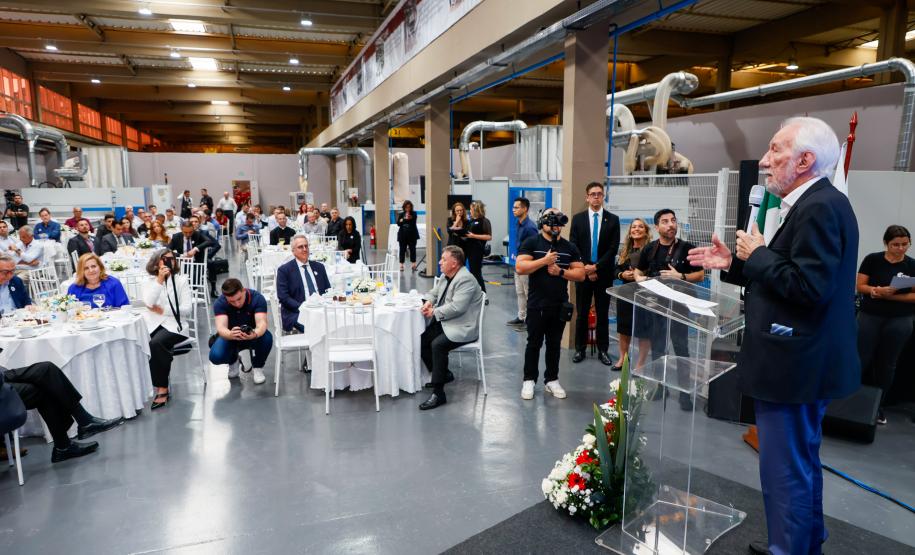 Piana participa do aniversário da Maclinea, que vai ampliar investimentos em Curitiba