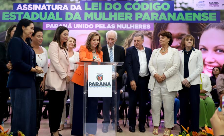 Governo do Estado institui Código de Defesa dos Direitos da Mulher Paranaense