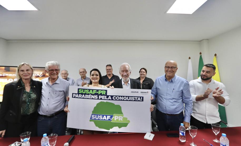 Carambeí formaliza adesão ao programa que possibilita ampliar vendas da agroindústria