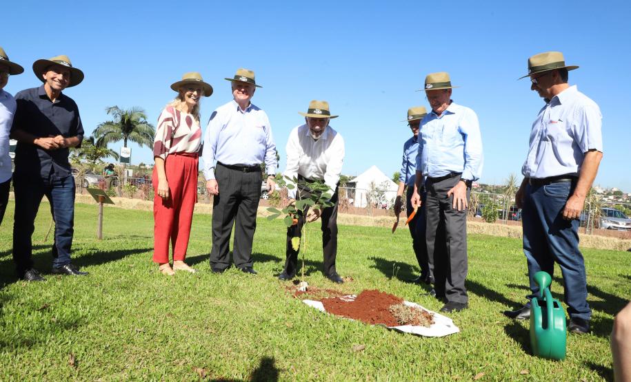 Piana destaca importância da tecnologia no agronegócio na abertura da Copacol Agro