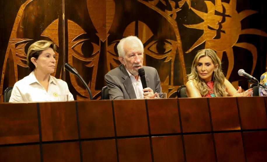 Em homenagem ao Dia da Enfermagem, Piana destaca importância da profissão