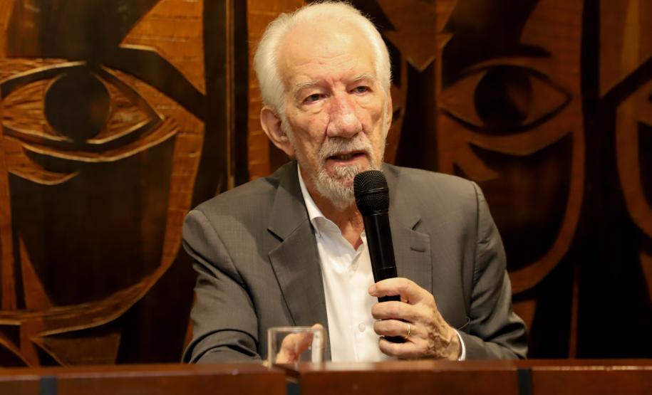 Em homenagem ao Dia da Enfermagem, Piana destaca importância da profissão