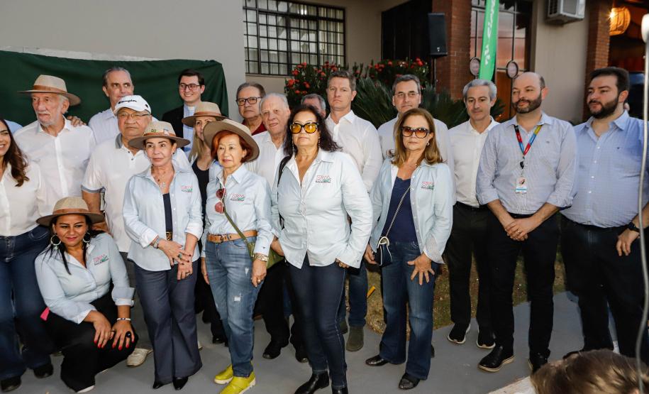Governador em exercício destaca força do agro paranaense em visita à Expoingá