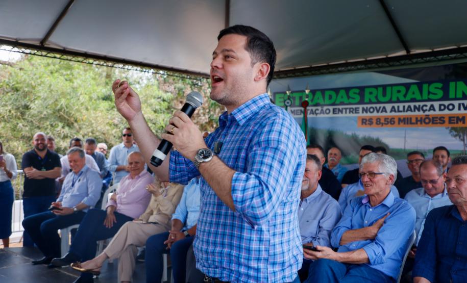 Estado inaugura pavimentação de estrada que liga Paraíso do Norte a Nova Aliança do Ivaí
