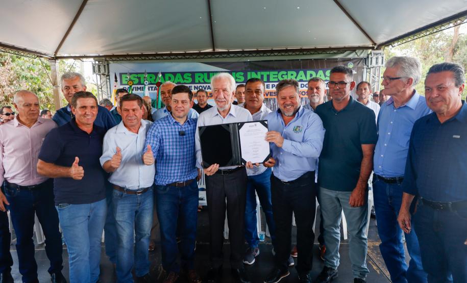 Estado inaugura pavimentação de estrada que liga Paraíso do Norte a Nova Aliança do Ivaí