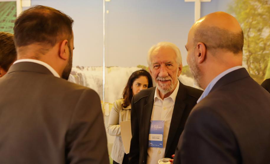 Piana destaca avanços do Paraná em evento que discute tecnologia no ensino público