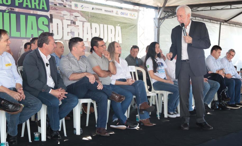 Com apoio do Estado, 67 famílias de Japurá recebem as chaves da casa própria