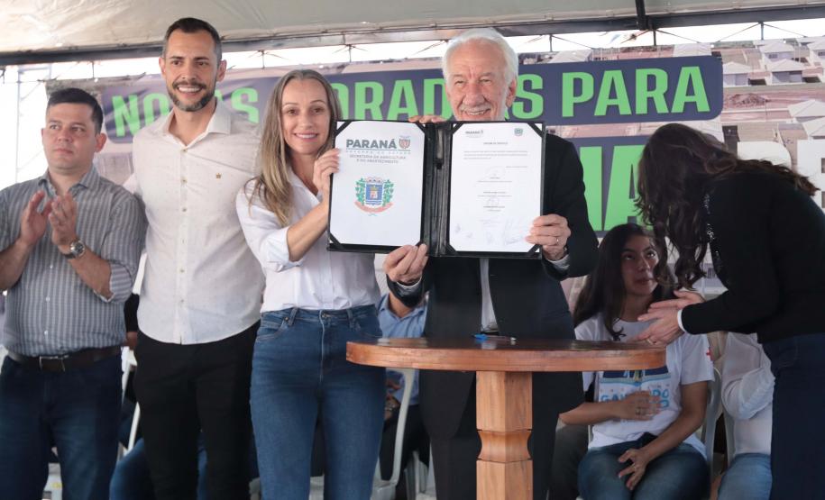 Com apoio do Estado, 67 famílias de Japurá recebem as chaves da casa própria