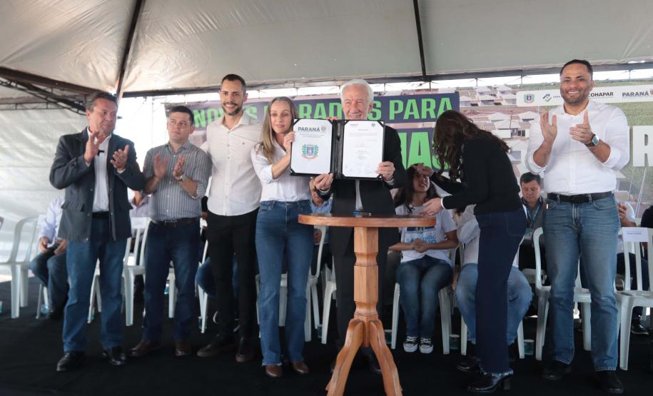 Com apoio do Estado, 67 famílias de Japurá recebem as chaves da casa própria