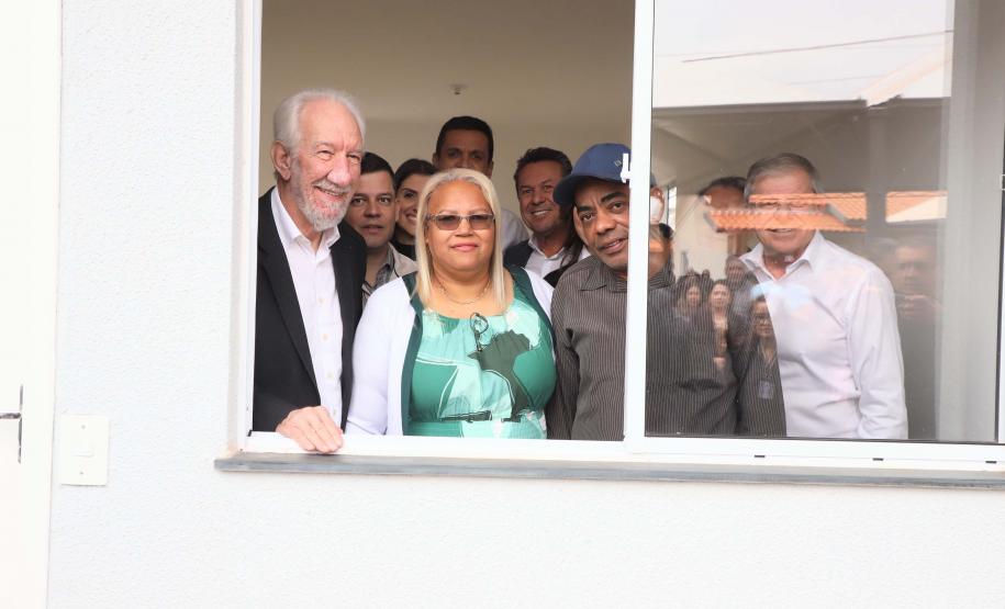 Darci Piana entrega residencial com 120 casas a famílias de Nova Londrina
