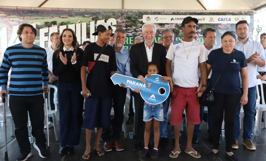 Com o Casa Fácil Paraná, 143 famílias de Paraíso do Norte conquistam moradia própria