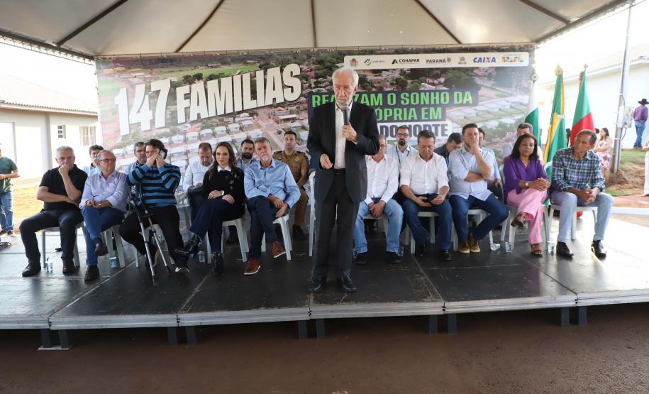 Com o Casa Fácil Paraná, 143 famílias de Paraíso do Norte conquistam moradia própria