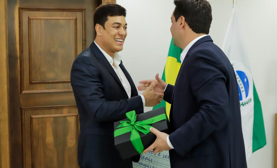 Empresa que arrematou área no Porto de Paranaguá anuncia investimento de R$ 572 milhões