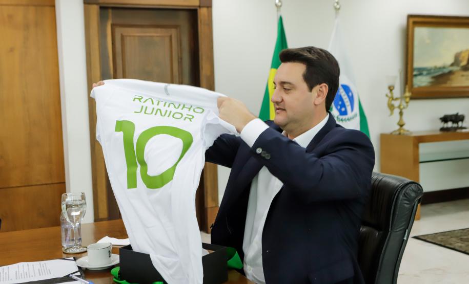 Empresa que arrematou área no Porto de Paranaguá anuncia investimento de R$ 572 milhões