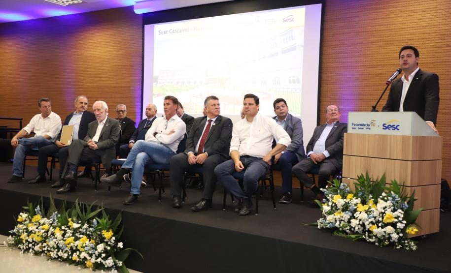 Em Cascavel, governador enaltece importância do turismo para o desenvolvimento regional