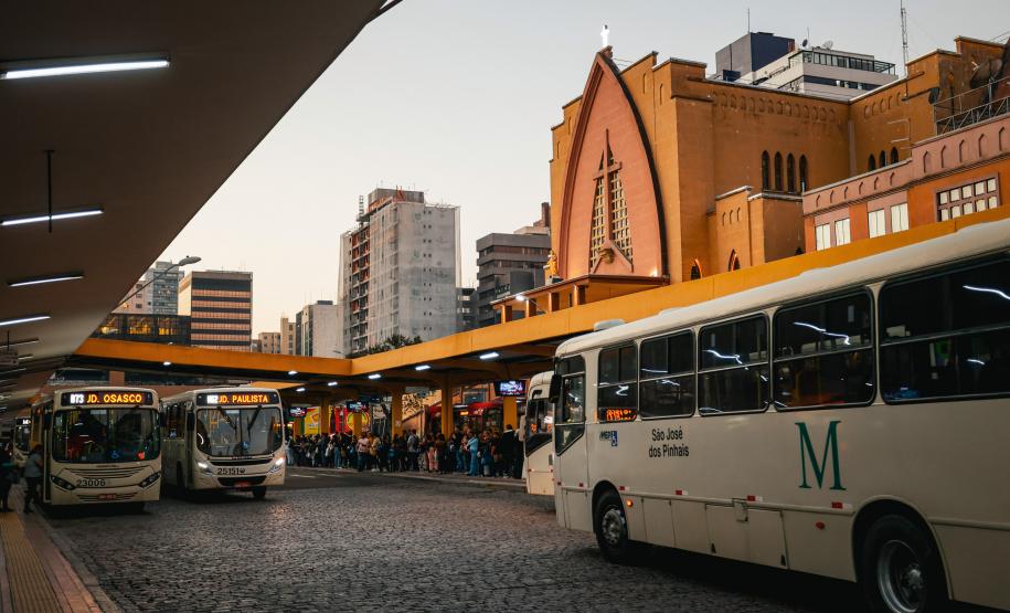 Em parceria com municípios, Estado reativa linha Barreirinha/São José
