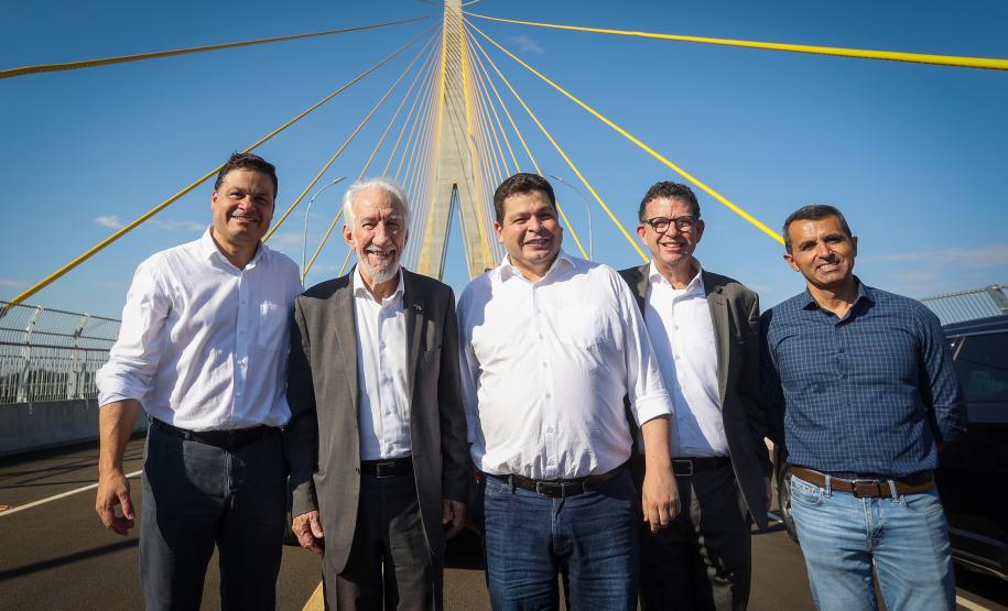 Darci Piana e presidente do Paraguai visitam Ponte da Integração, em Foz do Iguaçu
