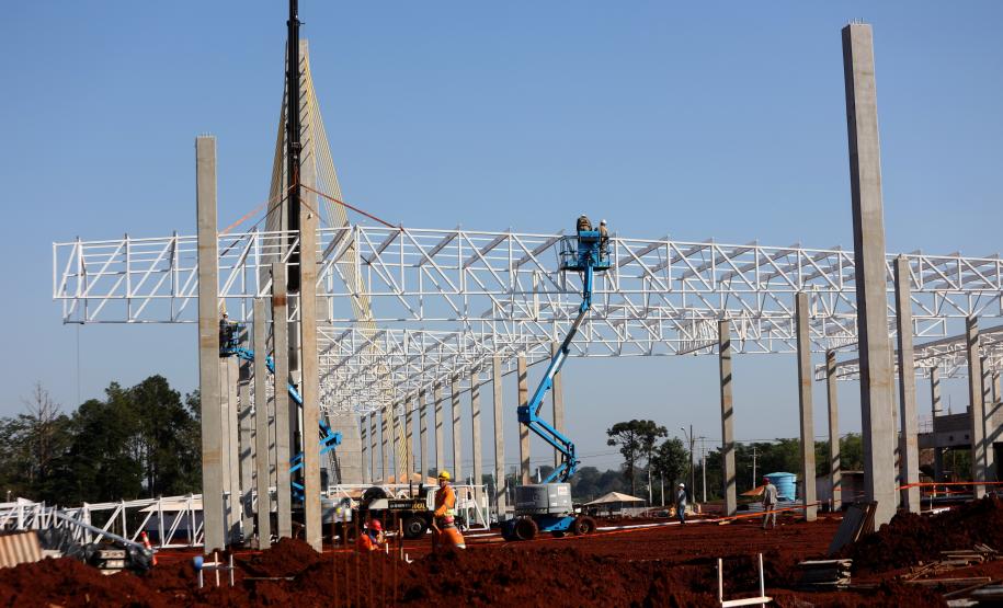 Darci Piana e presidente do Paraguai visitam Ponte da Integração, em Foz do Iguaçu
