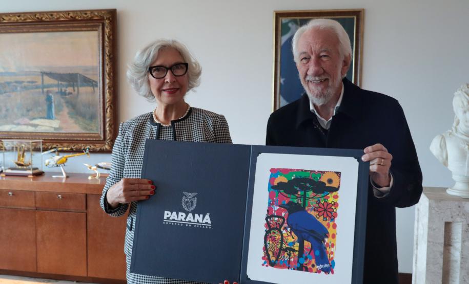 Piana apresenta potenciais logísticos e turísticos para nova cônsul do Paraguai