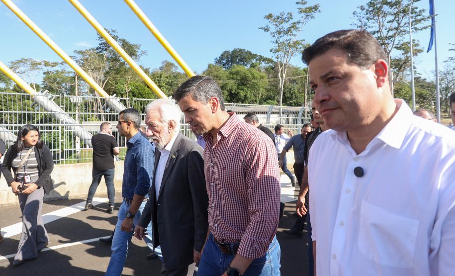 Darci Piana e presidente do Paraguai visitam Ponte da Integração, em Foz do Iguaçu