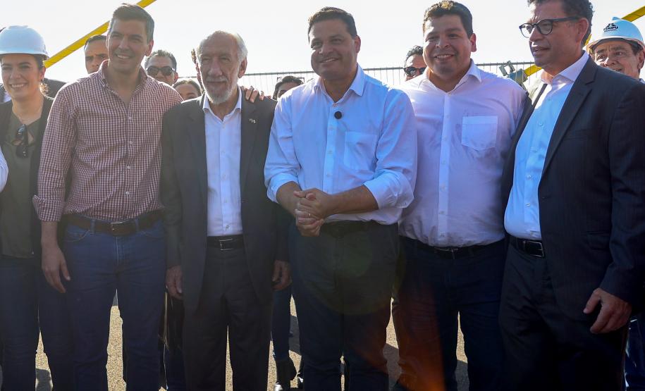 Darci Piana e presidente do Paraguai visitam Ponte da Integração, em Foz do Iguaçu