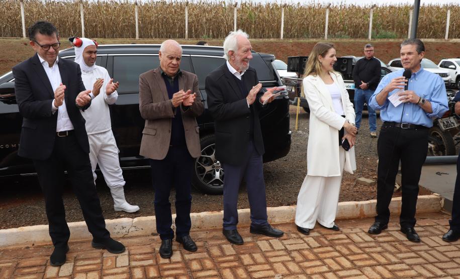 Piana recebe ministro da Pesca e apresenta produtores de tilápia do Norte do Paraná