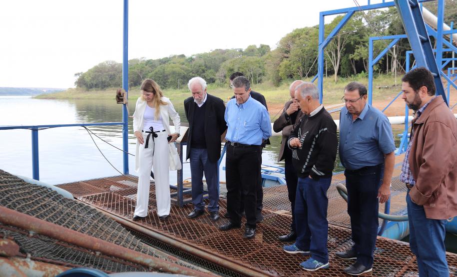 Piana recebe ministro da Pesca e apresenta produtores de tilápia do Norte do Paraná