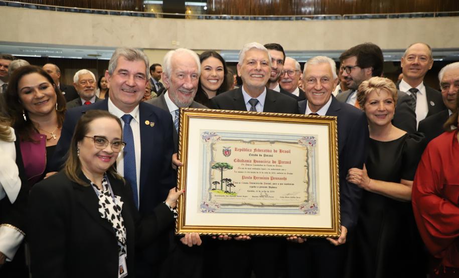 Piana participa da entrega do título de Cidadão Honorário do Paraná a Paulo Pennacchi