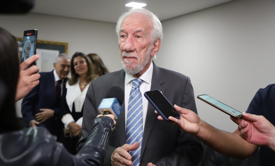 Piana participa da entrega do título de Cidadão Honorário do Paraná a Paulo Pennacchi