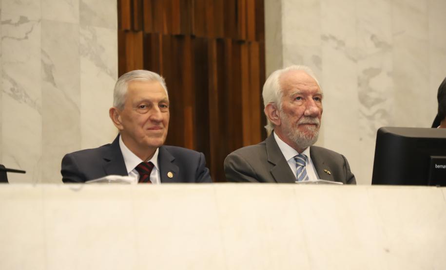 Piana participa da entrega do título de Cidadão Honorário do Paraná a Paulo Pennacchi