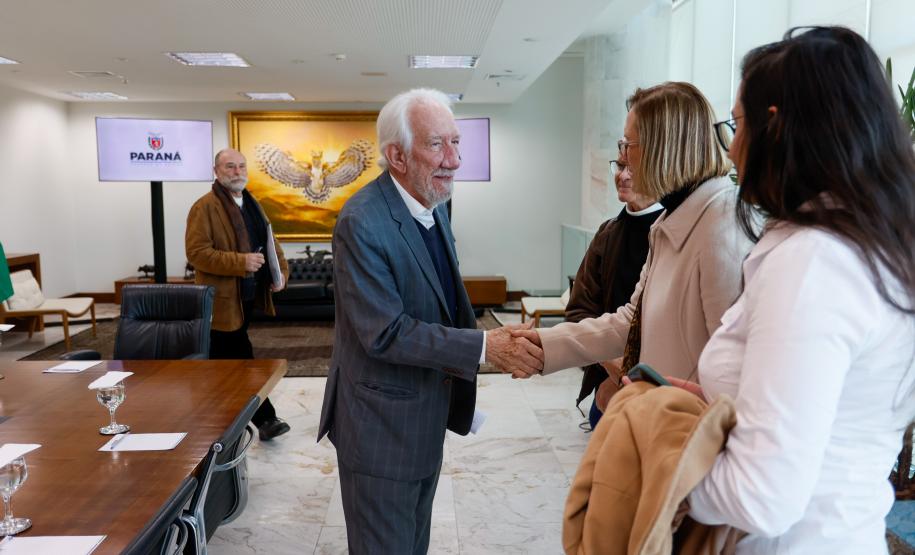 Sanepar e Pequeno Príncipe assinam parceria para pesquisa de efluentes hospitalares