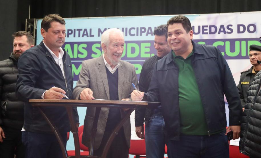 Governo inaugura obras e anuncia novos investimentos para Quedas do Iguaçu