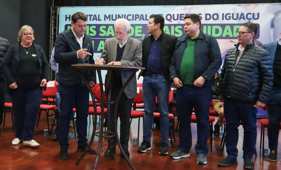 Governo inaugura obras e anuncia novos investimentos para Quedas do Iguaçu