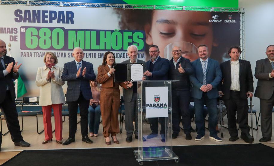 Sanepar investe R$ 680 milhões em obras de água e esgoto em dezenas de municípios