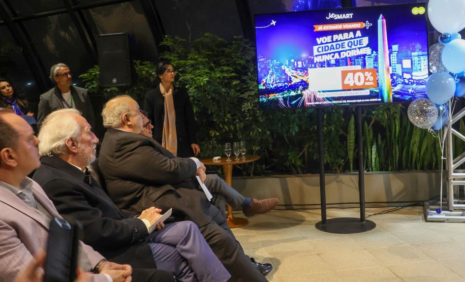 Piana destaca fortalecimento do turismo do Paraná com novo voo Curitiba-Buenos Aires