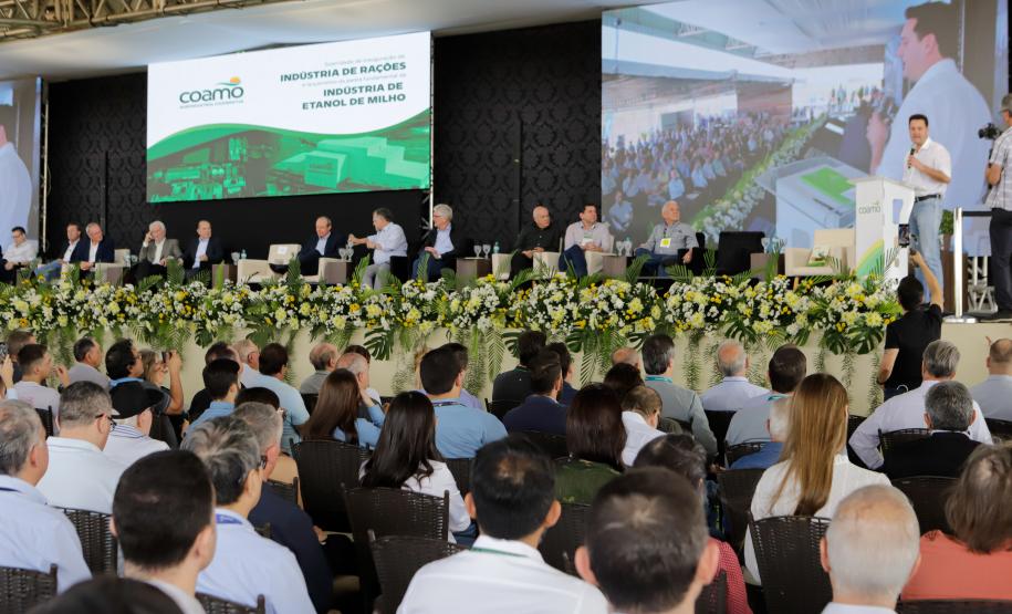 Coamo inaugura fábrica de ração e inicia investimento de R$ 1,7 bilhão para produzir etanol