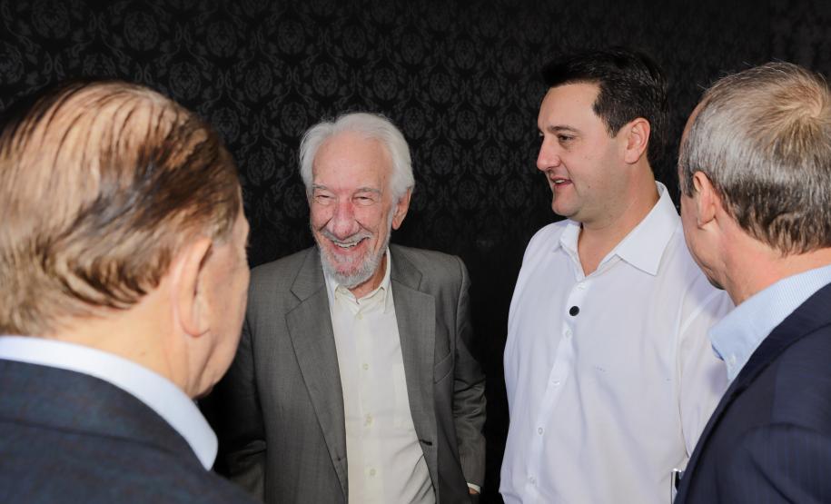 Coamo inaugura fábrica de ração e inicia investimento de R$ 1,7 bilhão para produzir etanol