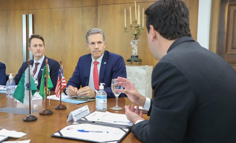 Governador Ratinho Junior apresenta potenciais do Paraná ao cônsul-geral dos EUA