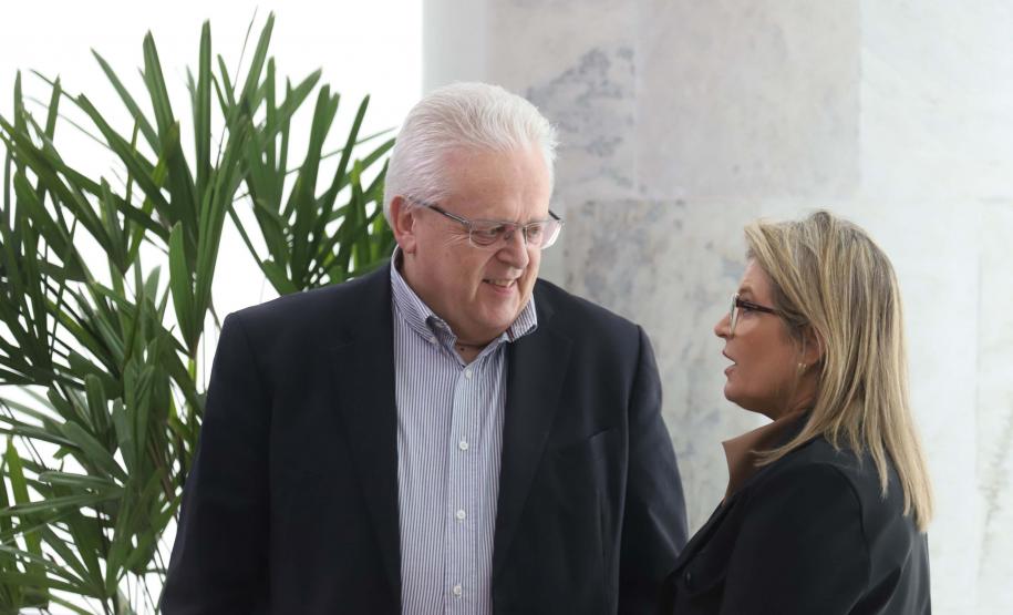 Comitiva da Índia visita Paraná para planejar instalação de supercomputadores