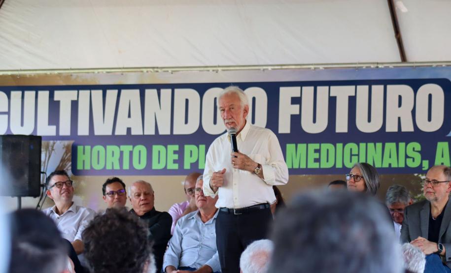 Darci Piana lança horto de plantas medicinais, aromáticas e condimentares em Londrina