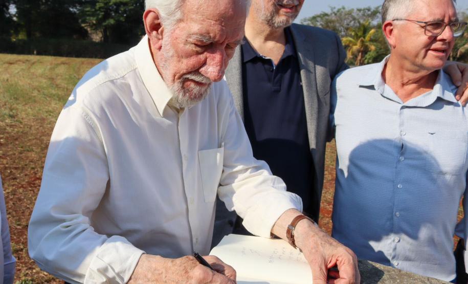 Darci Piana lança horto de plantas medicinais, aromáticas e condimentares em Londrina