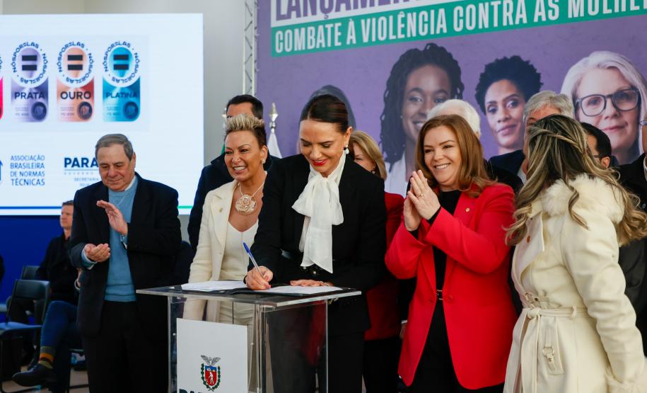 Empresas e instituições do Paraná podem aderir ao selo que reconhece ações pelas mulheres