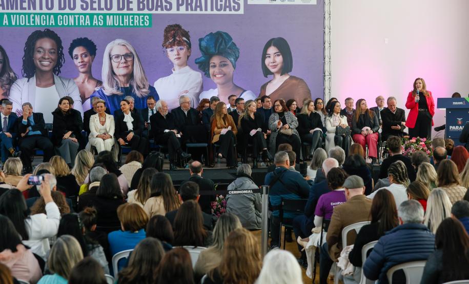 Empresas e instituições do Paraná podem aderir ao selo que reconhece ações pelas mulheres