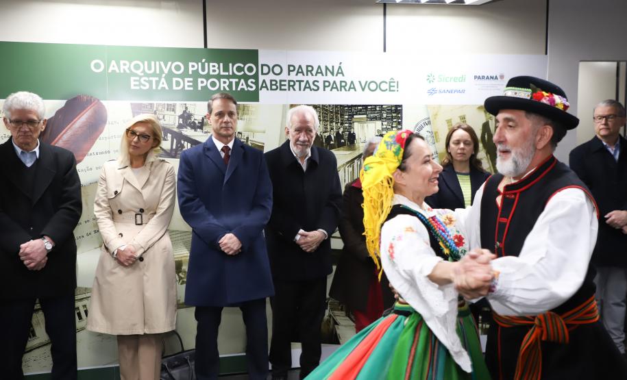 Raízes: jornada dos imigrantes é retratada em exposição no Arquivo Público do Paraná