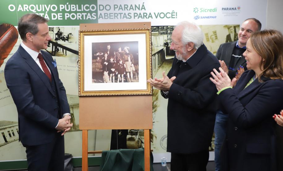 Raízes: jornada dos imigrantes é retratada em exposição no Arquivo Público do Paraná