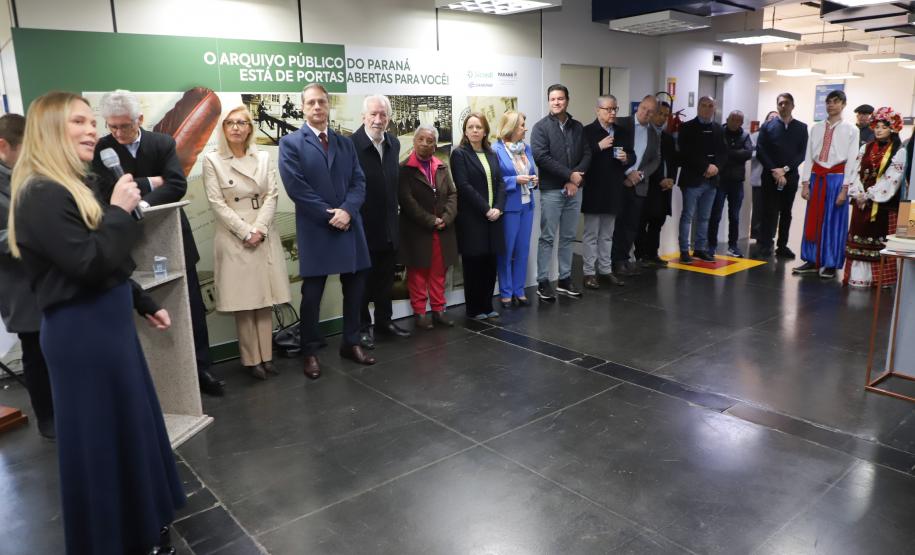 Raízes: jornada dos imigrantes é retratada em exposição no Arquivo Público do Paraná
