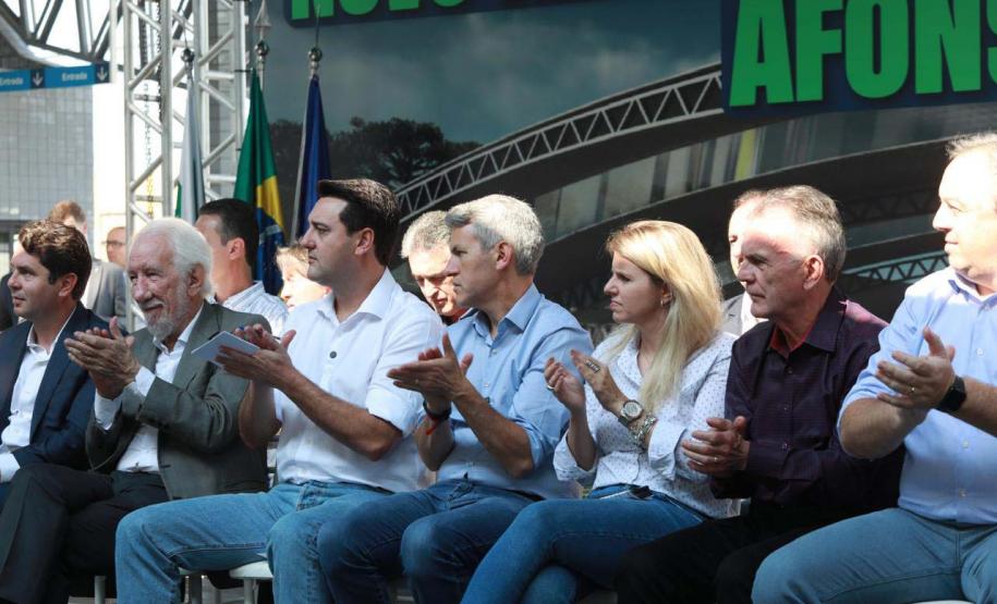 Ratinho Junior inaugura novo terminal metropolitano de São José dos Pinhais